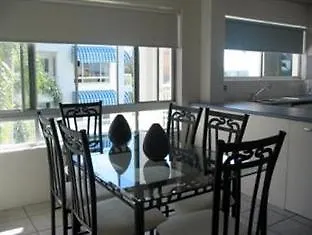 Апарт-отель Апарт отель Estoril On Moffat Саншайн-Кост